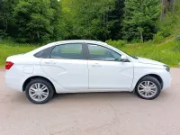 Gebraucht Lada Vesta 106 PS (77 kW) 2017 Weiß Limousine