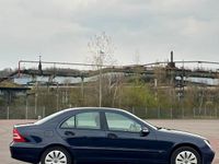 Gebraucht Mercedes C180 143 PS (105 kW) 2004 Blau Limousine