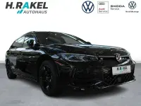 Gebraucht VW Passat R-line 150 PS (110 kW) 2026 Schwarz Kombi