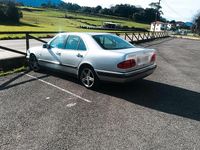 Gebraucht Mercedes E300 177 PS (130 kW) 1999 Grau Limousine
