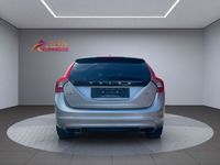Gebraucht Volvo V60 Summum 245 PS (180 kW) 2016 Seashell / metallic Kombi