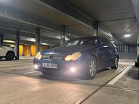 Gebraucht Mercedes C180 129 PS (94 kW) 2001 Blau Coupé
