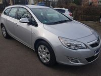 Gebraucht Opel Astra 131 PS (96 kW) 2012 Argonsilber Kombi