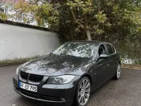 Gebraucht BMW 325 Basis 218 PS (160 kW) 2006 Schwarz Limousine