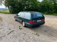 Gebraucht Mercedes E240 Avantgarde 170 PS (125 kW) 2000 Grün Kombi