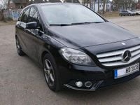 Gebraucht Mercedes B180 109 PS (80 kW) 2012 Schwarz Van / Kleinbus