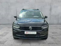 Gebraucht VW Tiguan Life 150 PS (110 kW) 2023 Deep black perleffekt SUV