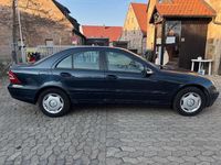 Gebraucht Mercedes C180 129 PS (94 kW) 2001 Blau Limousine