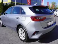 Gebraucht Kia Ceed 120 PS (88 kW) 2022 Silber Kleinwagen