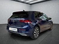 Gebraucht VW Golf VIII 131 PS (96 kW) 2023 Blau Kleinwagen