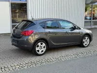 Gebraucht Opel Astra Cosmo 140 PS (102 kW) 2011 Grau Limousine