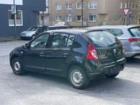 Gebraucht Dacia Sandero 75 PS (55 kW) 2010 Schwarz Limousine