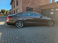 Usata Mercedes E200 184 CV (135 kW) 2013 Marrone Coupé