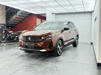 Gebraucht Peugeot 5008 Allure 131 PS (96 kW) 2023 Braun SUV