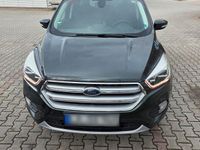 Gebraucht Ford Kuga 179 PS (131 kW) 2018 Grün SUV
