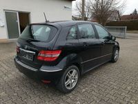 Gebraucht Mercedes B200 136 PS (100 kW) 2011 Schwarz Van / Kleinbus