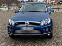 Gebraucht VW Touareg Executive 262 PS (192 kW) 2017 Blau SUV
