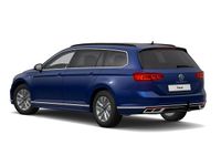 Gebraucht VW Passat R-line 150 PS (110 kW) 2023 Lapiz blue (metallic) Kombi