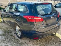 Gebraucht Ford Focus Titanium 125 PS (91 kW) 2015 Blau Kombi