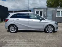 Gebraucht Mercedes B200 156 PS (114 kW) 2017 Silber Kleinwagen