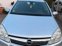 Gebraucht Opel Astra 115 PS (84 kW) 2009 Silber Kombi