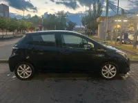 Gebraucht Toyota Yaris Hybrid 75 PS (55 kW) 2012 Schwarz Kleinwagen