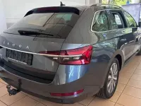 Gebraucht Skoda Superb Premium Edition 200 PS (147 kW) 2022 Quarzgrau metallic Kombi
