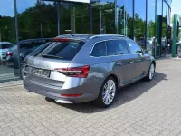 Gebraucht Skoda Superb LAURIN & KLEMENT 200 PS (147 kW) 2023 Graphitegrau metallic Kombi