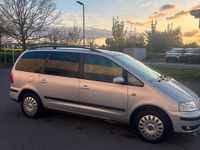 Second-hand VW Sharan 116 CP (85 kW) 2003 Argintiu Monovolum