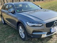 Używany Volvo V90 CC 190 KM (139 kW) 2018 Szary Kombi