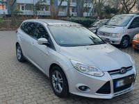 Gebraucht Ford Focus 101 PS (74 kW) 2014 Silber Kombi
