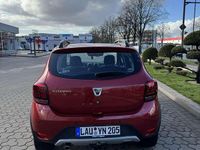 Gebraucht Dacia Sandero Prestige 90 PS (66 kW) 2017 Rot Kleinwagen