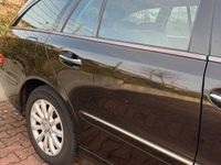 Gebraucht Mercedes E220 125 PS (91 kW) 2009 Schwarz Kombi