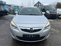 Gebraucht Opel Astra Edition 110 PS (80 kW) 2012 Silber Kombi