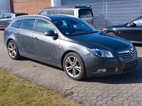 Gebraucht Opel Insignia Edition 131 PS (96 kW) 2011 Grau Kombi