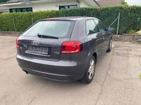 Gebraucht Audi A3 Attraction 105 PS (77 kW) 2011 Grau Limousine