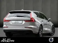 Gebraucht Volvo V60 145 PS (106 kW) 2024 Kombi
