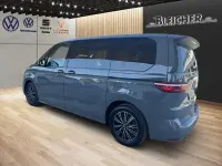 Gebraucht VW Multivan Life 150 PS (110 kW) 2022 Grau Van / Kleinbus