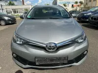 Gebraucht Toyota Auris Comfort 111 PS (81 kW) 2015 New medium silver/ grey Kombi