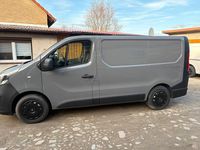 Gebraucht Opel Vivaro 145 PS (106 kW) 2017 Grau Van / Kleinbus