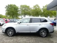 Gebraucht Mitsubishi Outlander Edition+ 150 PS (110 kW) 2018 Silber SUV