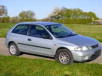 Second-hand Mazda 323 73 CP (53 kW) 1998 Argintiu Hatchback