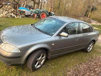 Gebraucht VW Passat 101 PS (74 kW) 2001 Grau Limousine