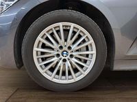 Gebraucht BMW 330 Luxury Line 258 PS (189 kW) 2021 Grau Kombi