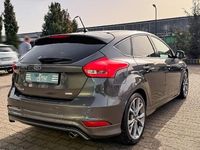Gebraucht Ford Focus ST 150 PS (110 kW) 2017 Grau Limousine