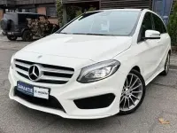 Gebraucht Mercedes B200 AMG line 156 PS (114 kW) 2017 Weiß Kleinwagen