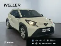Gebraucht Toyota Aygo Play 72 PS (52 kW) 2025 Schneeweiß Kleinwagen