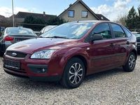 Gebraucht Ford Focus Trend 101 PS (74 kW) 2005 Amarenarot metallic Kleinwagen