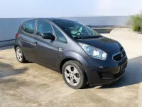 Gebraucht Kia Venga Attract 90 PS (66 kW) 2012 Grau Kleinwagen