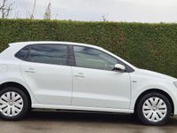 Gebraucht VW Polo 90 PS (66 kW) 2015 Weiß Kleinwagen